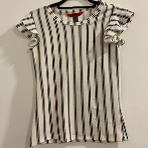 Striped blouse w/ ruffle sleeves